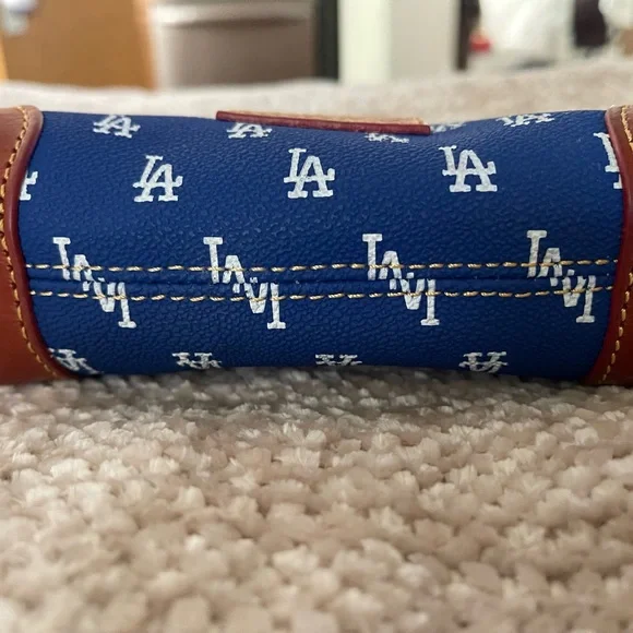 Dooney & Bourke Los Angeles Dodgers Cosmetic Pouch - Picture 8 of 8